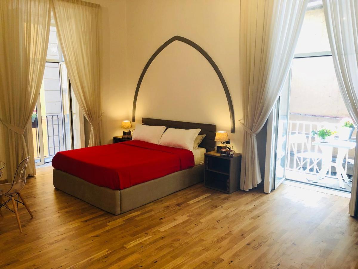 Domus Studio 25 Bed & Breakfast Napoli Bagian luar foto